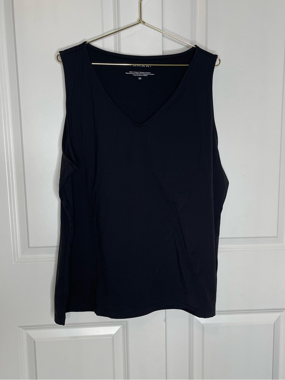 Tahari Black V-Neck Sleeveless Top Womens Size 3X NWT B13